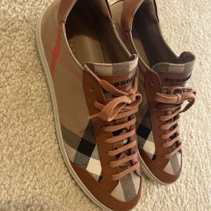 Burberry sneakers